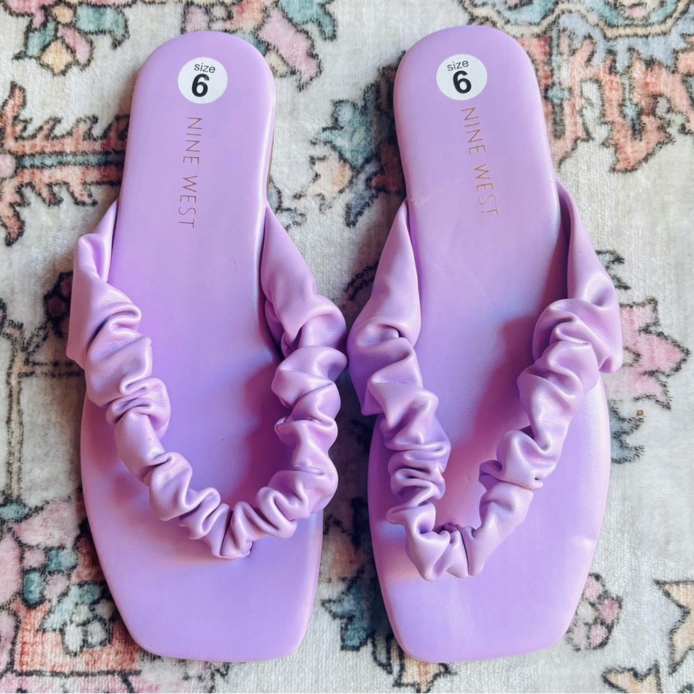 Nine West Women's Daxx Ruched Flat Thong Sandals in Purple Lilac Lavender size 6